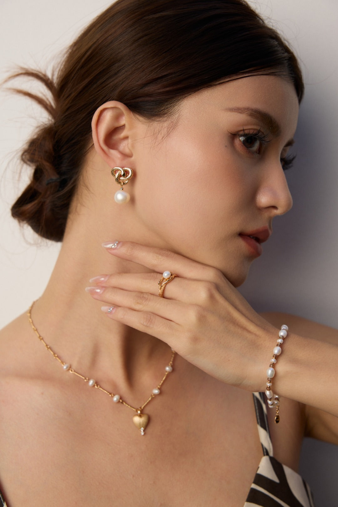 DOUBLE&LL Natural Pearl Necklace - 18K Antique Gold Plated S925 Sterling Silver Chain with Brushed Heart Pendant & Cubic Zirconia Accents